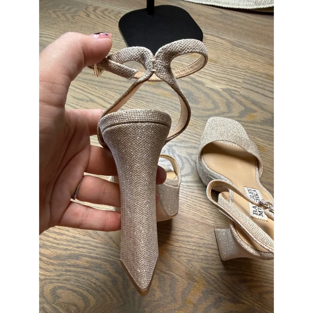 Badgley Mischka Gold Glitter Platform Block Heel Sandals 5.5 Champagne